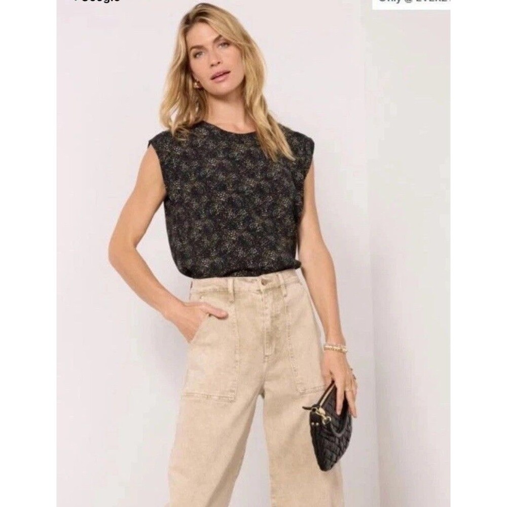 Evereve Women’s McClane Muscle Top crepe dot Keyhole Blouse Round Neck Size M